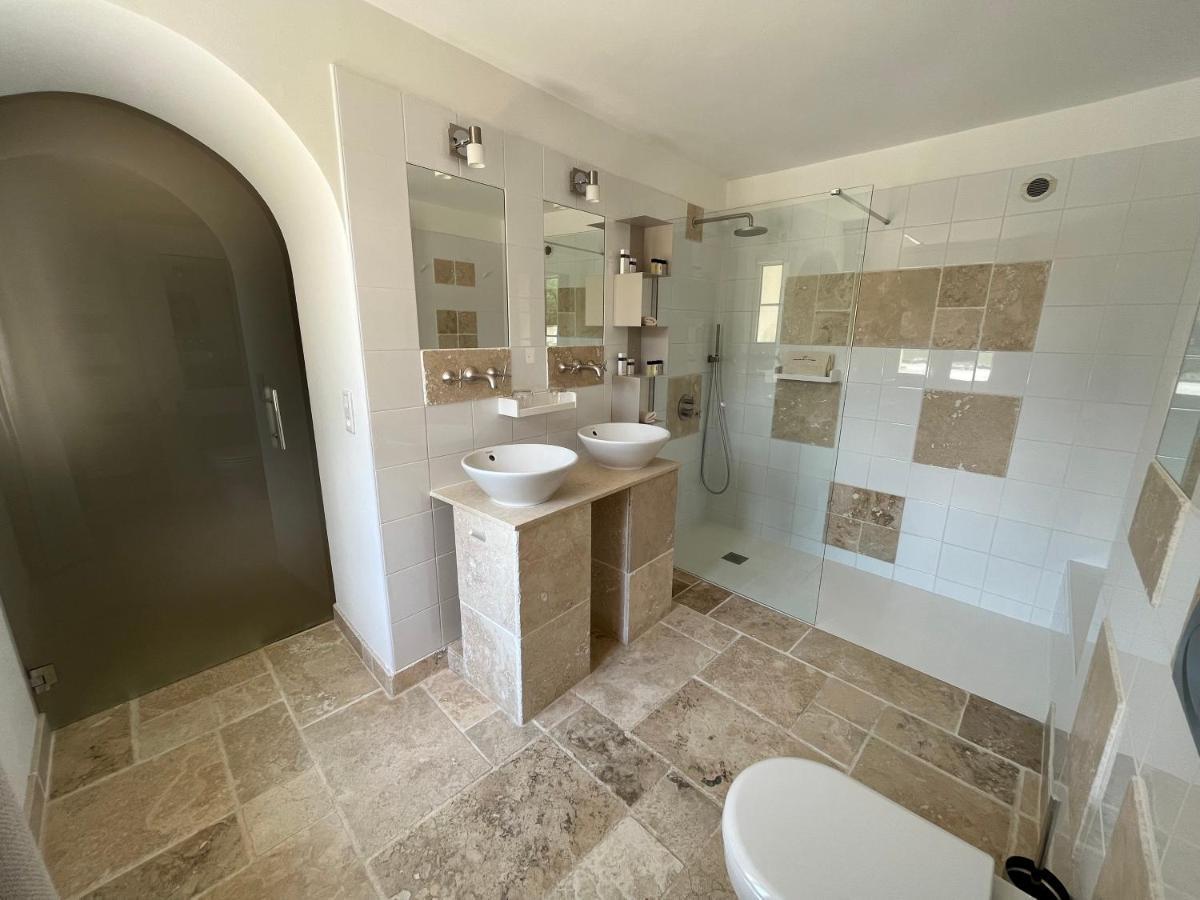 Bed and Breakfast Domaine De La Citerne Nans-les-Pins Exterior foto